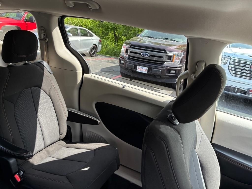 Chrysler Pacifica  2020