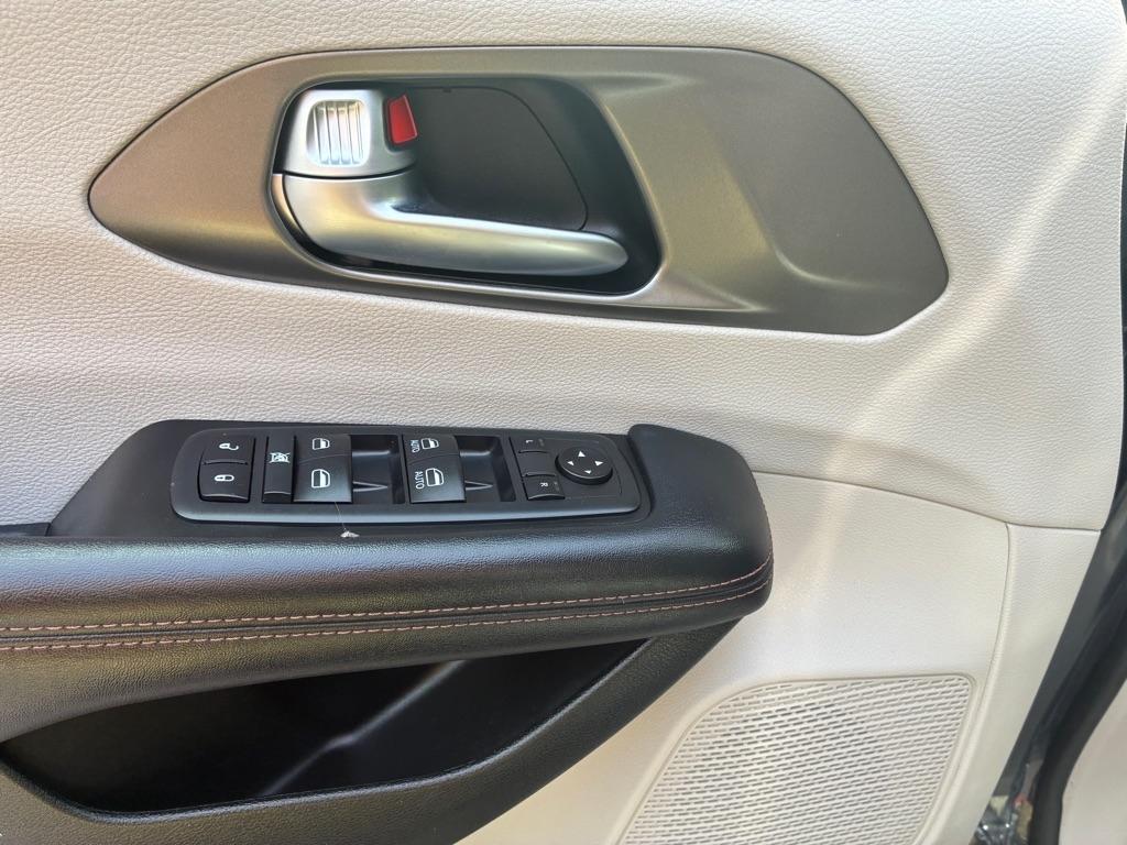 Chrysler Pacifica  2020