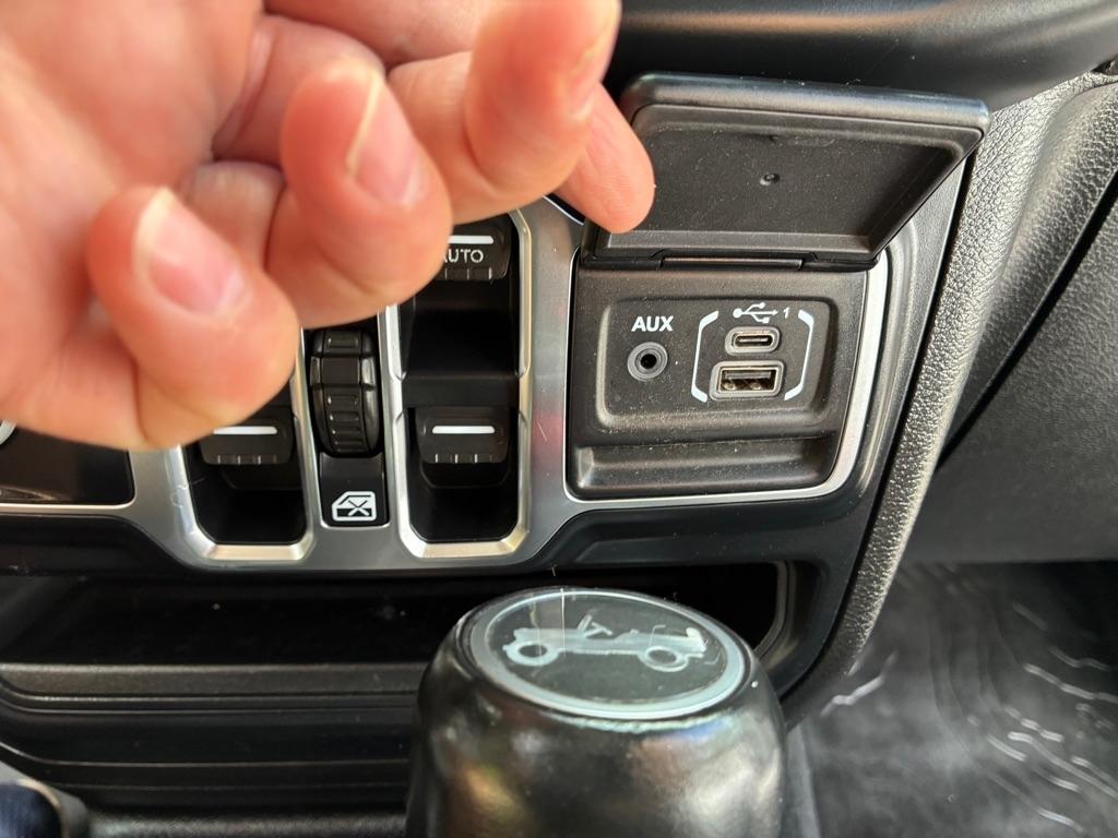 Jeep Wrangler  2019