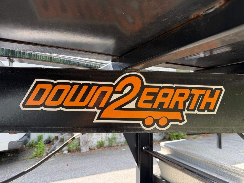 Down 2 Earth Trailers Wedge Trailer  2018