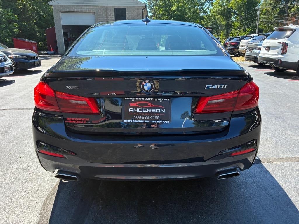BMW 5-Series  2018