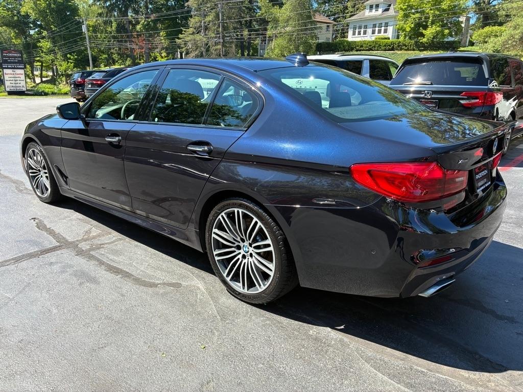 BMW 5-Series  2018