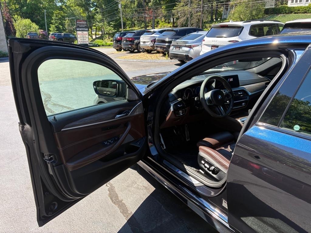 BMW 5-Series  2018
