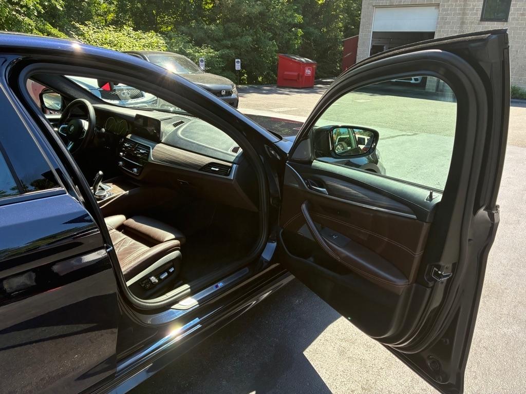 BMW 5-Series  2018