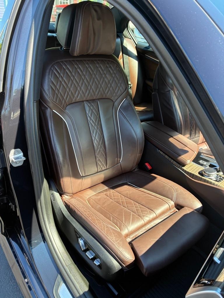 BMW 5-Series  2018
