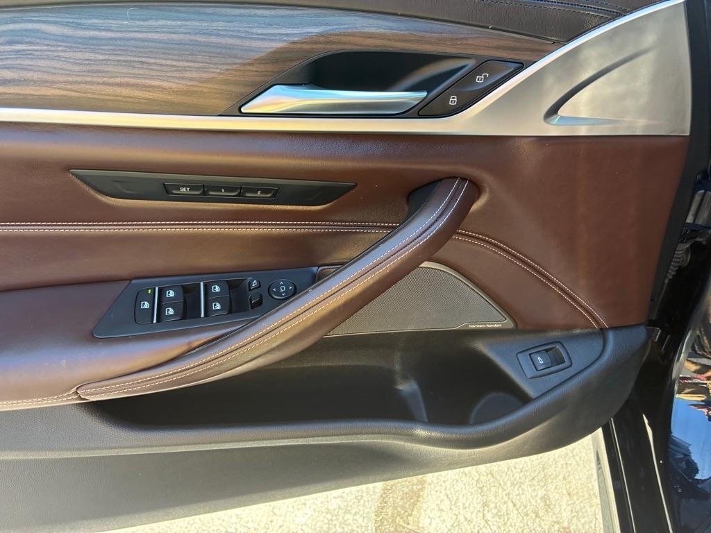 BMW 5-Series  2018