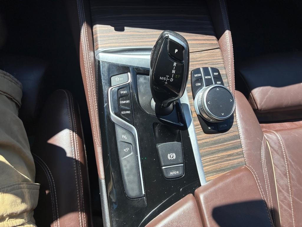 BMW 5-Series  2018
