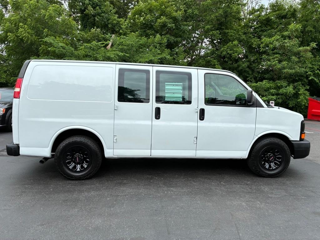 GMC Savana  2012