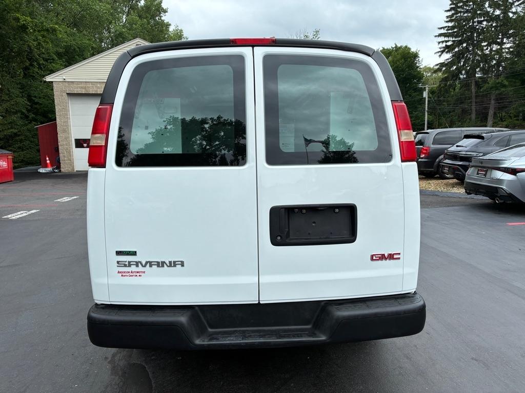 GMC Savana  2012