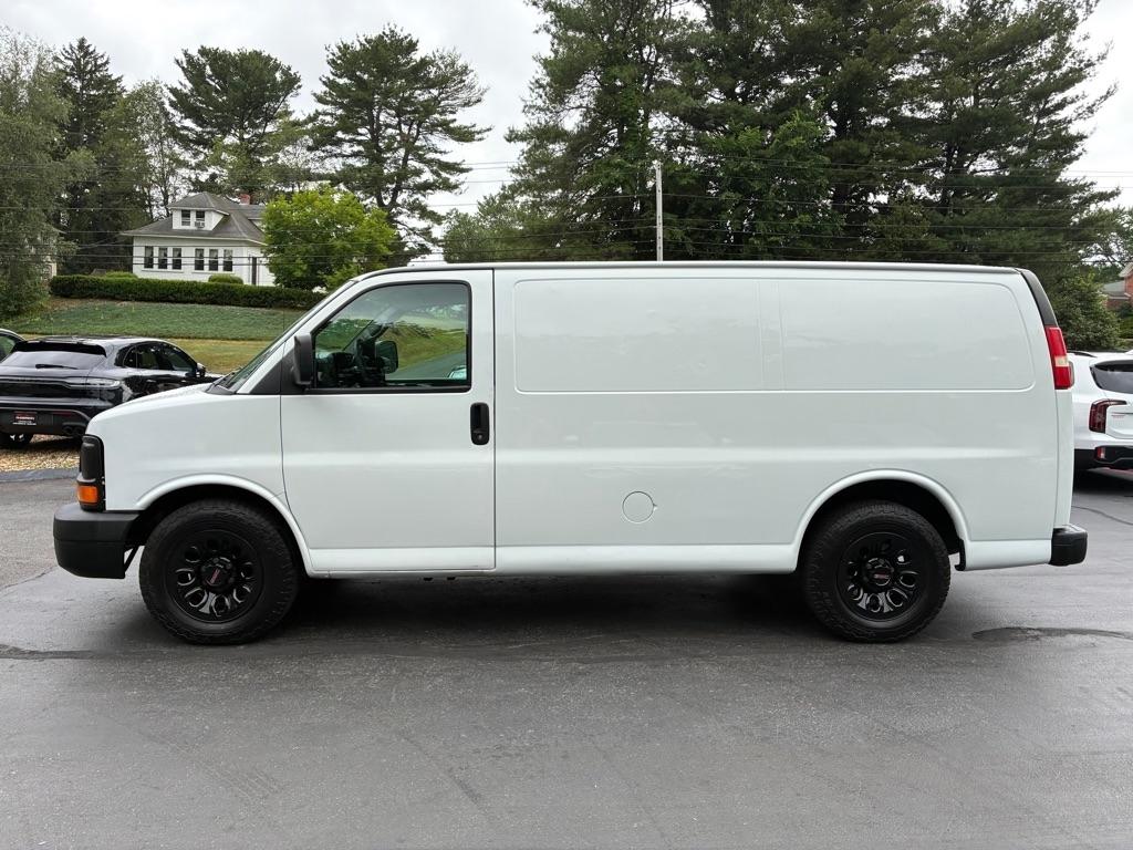 GMC Savana  2012