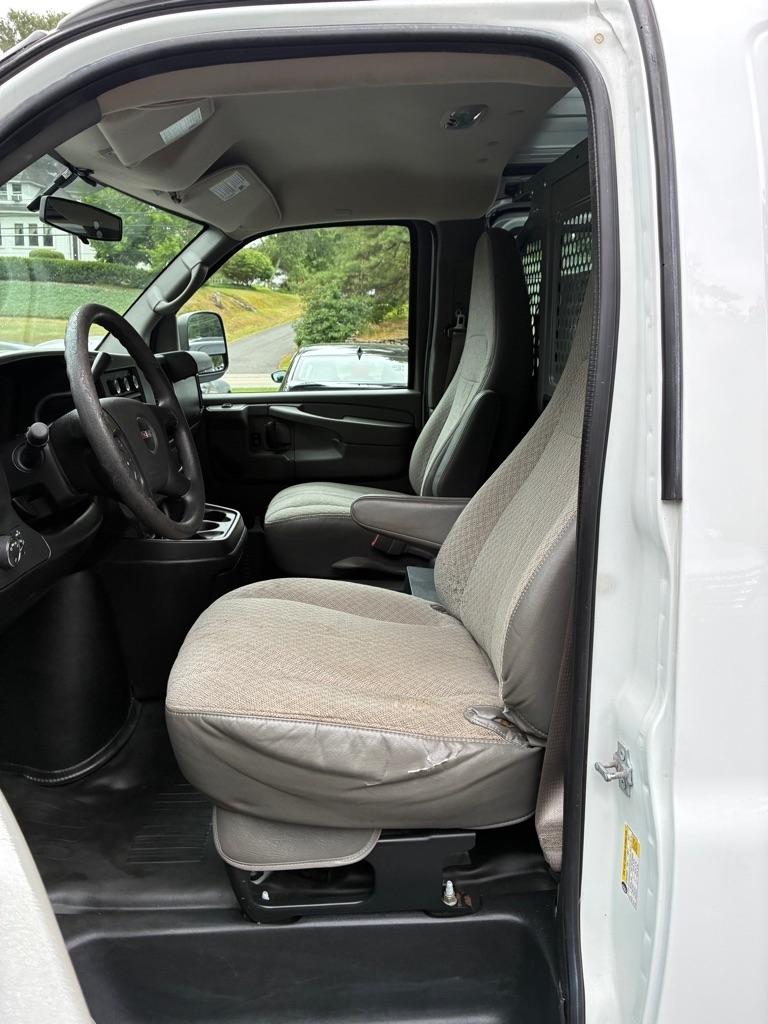 GMC Savana  2012
