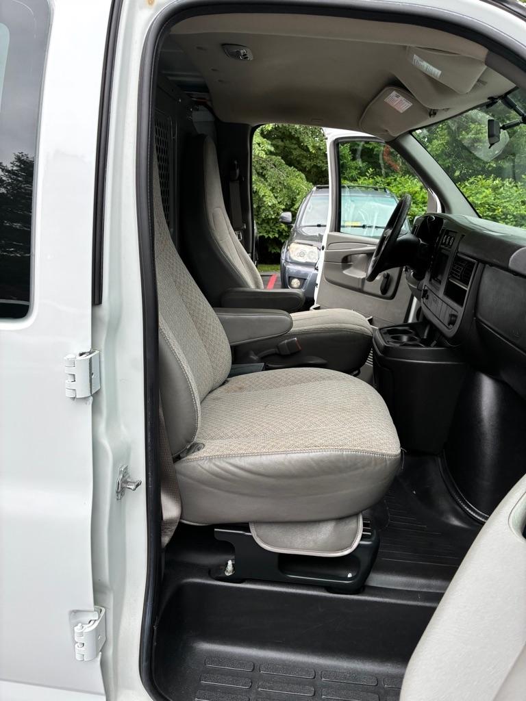 GMC Savana  2012
