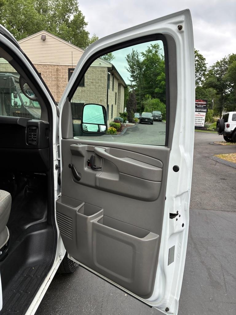 GMC Savana  2012