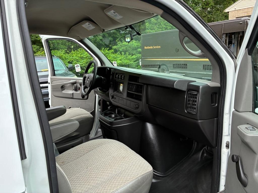 GMC Savana  2012