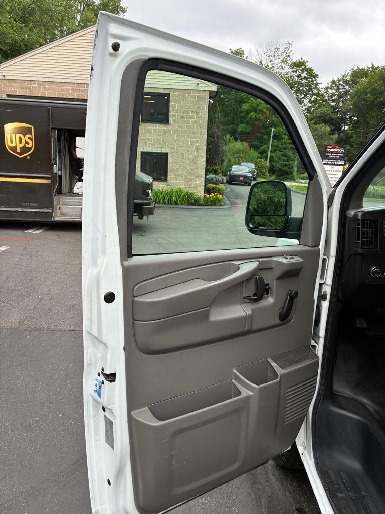 GMC Savana  2012