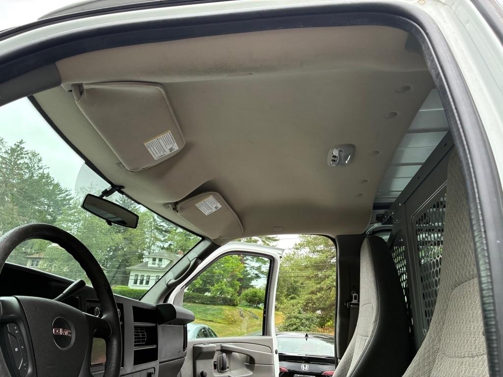 GMC Savana  2012
