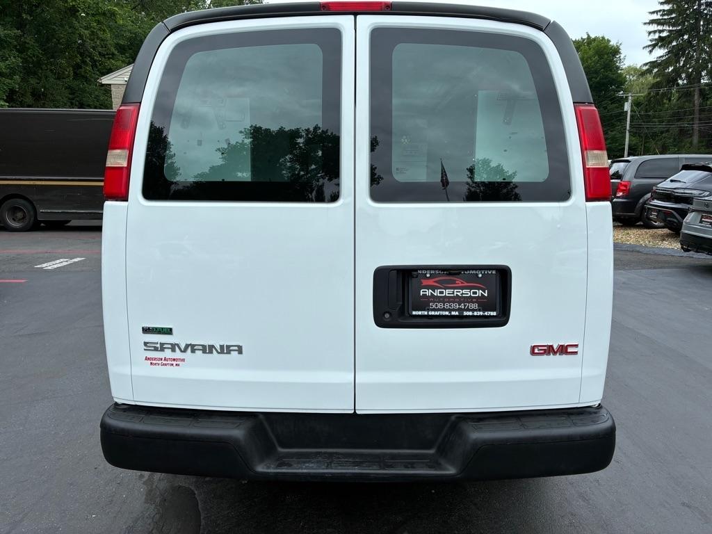 GMC Savana  2012