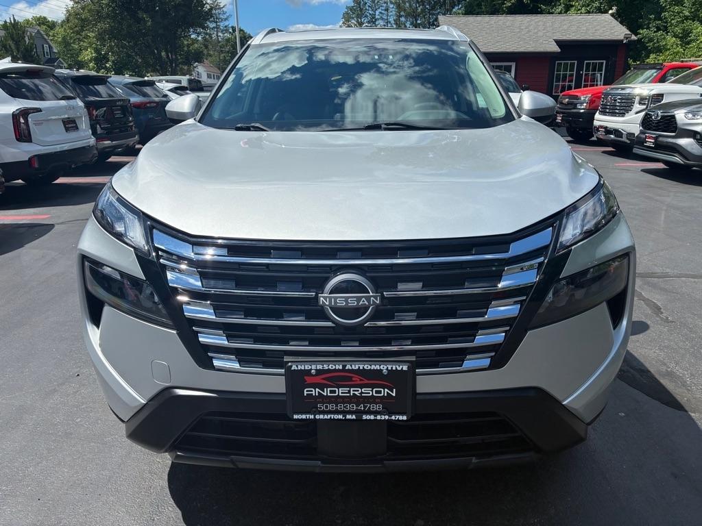 Nissan Rogue  2024