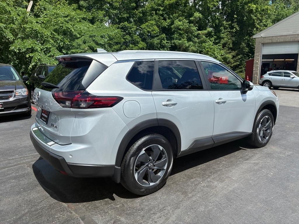 Nissan Rogue  2024