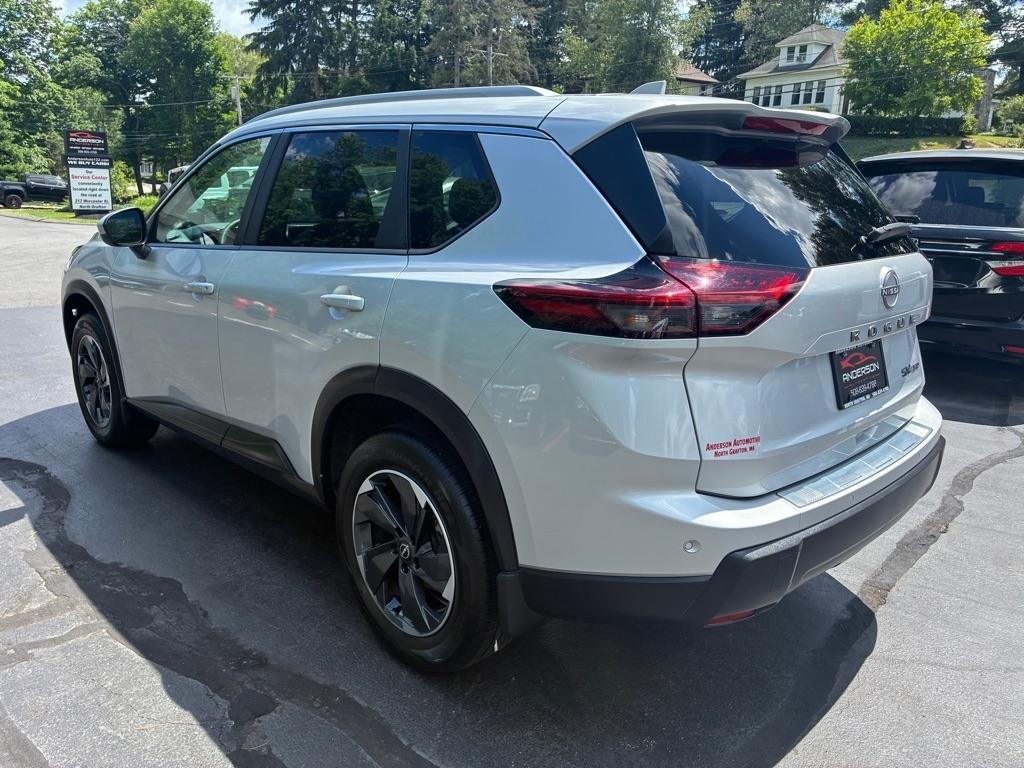 Nissan Rogue  2024
