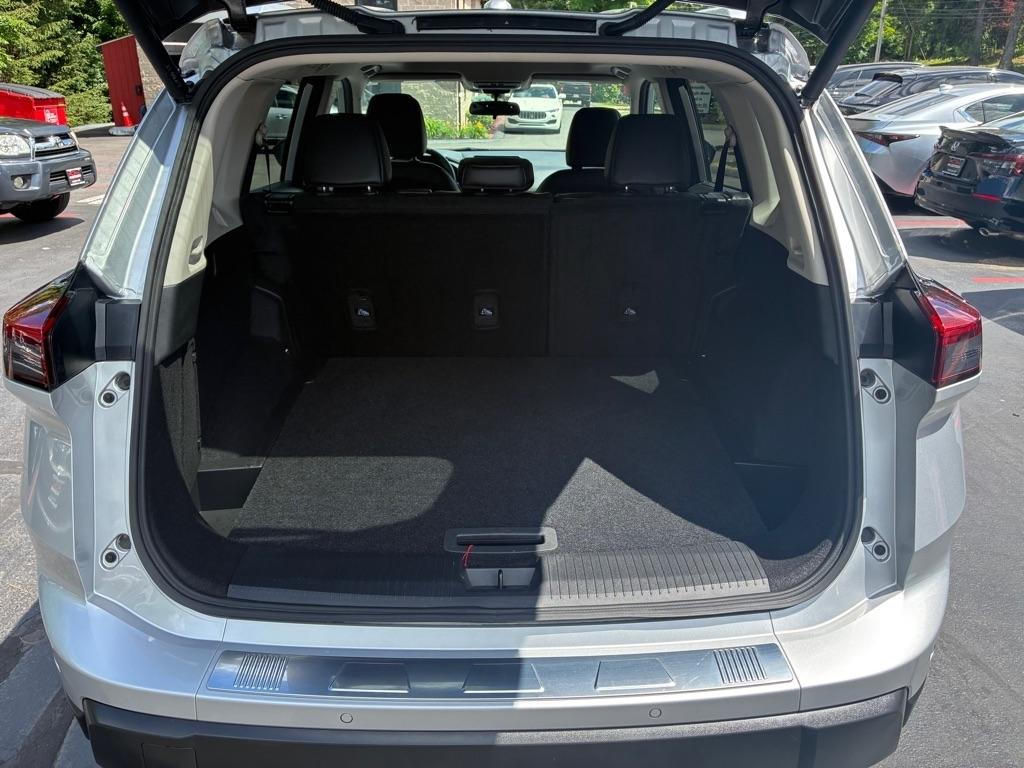 Nissan Rogue  2024