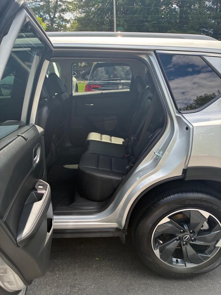 Nissan Rogue  2024