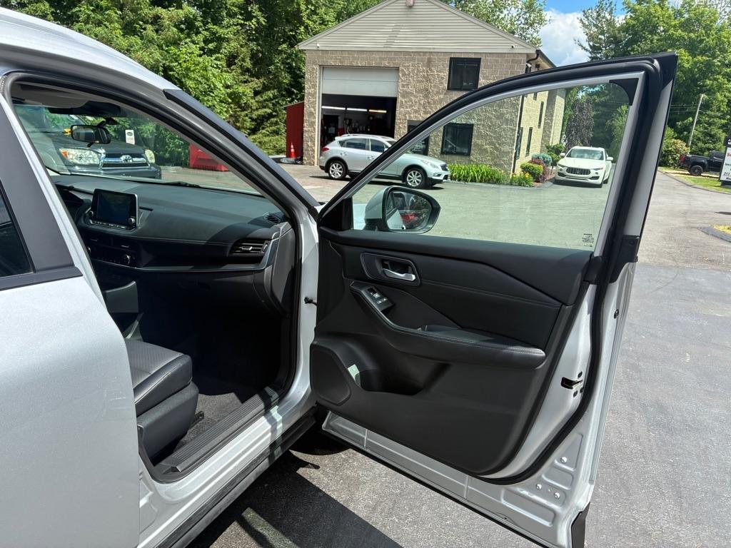 Nissan Rogue  2024