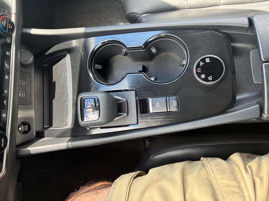 Nissan Rogue  2024