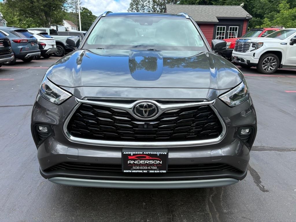 Toyota Highlander  2021