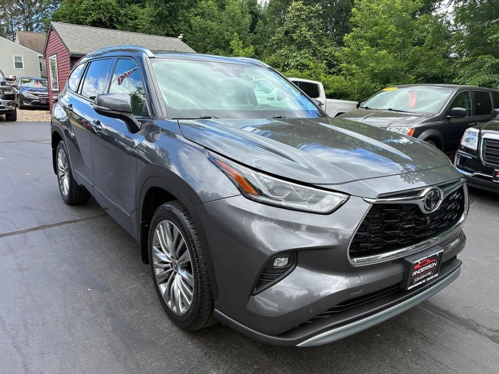 Toyota Highlander  2021