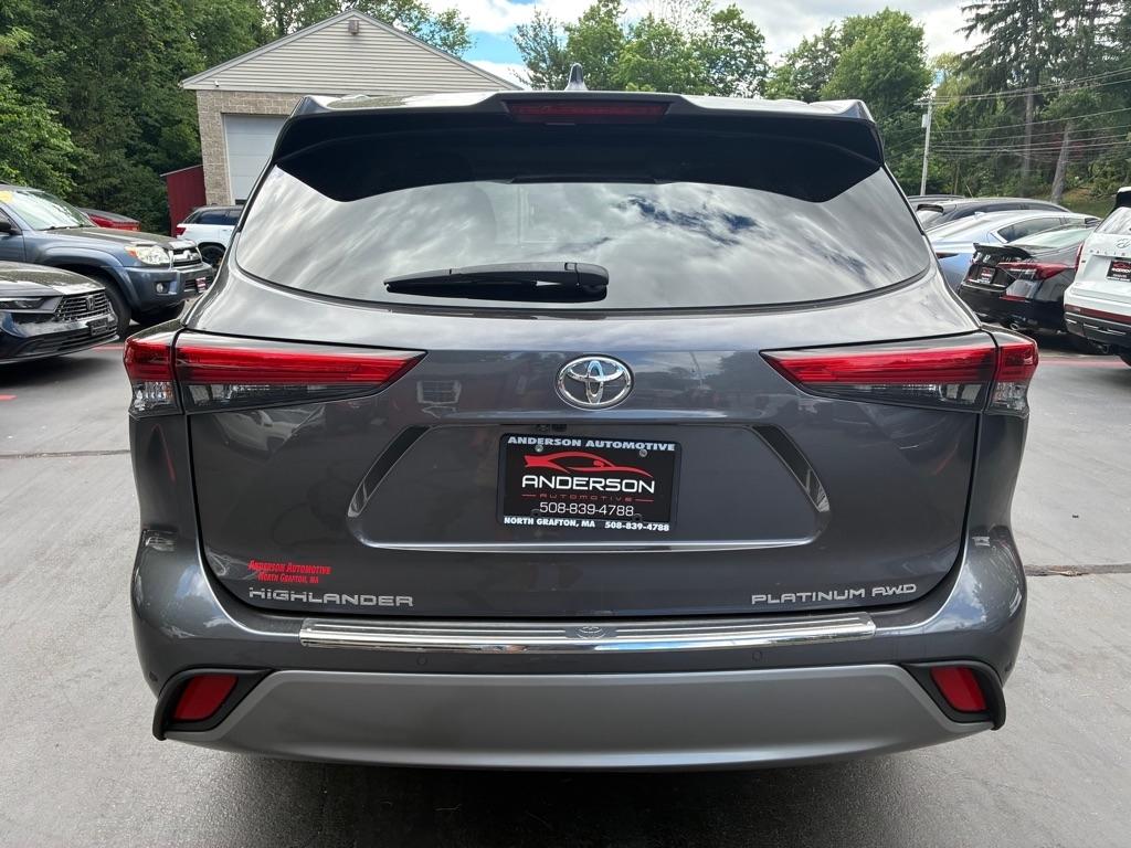 Toyota Highlander  2021