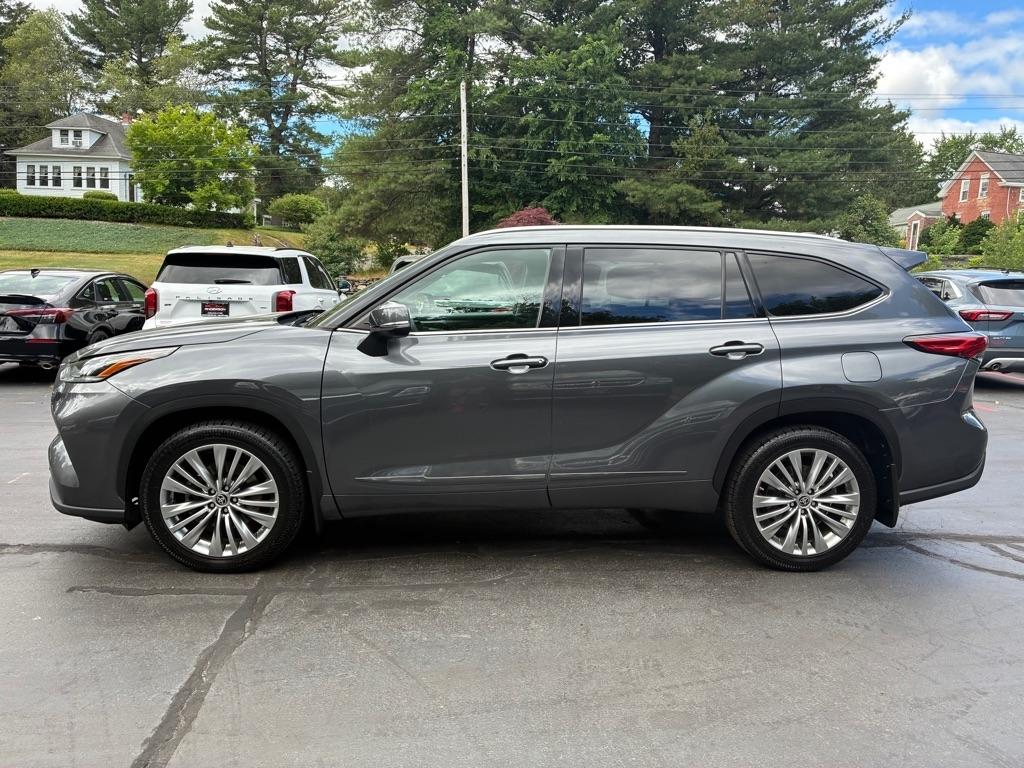 Toyota Highlander  2021