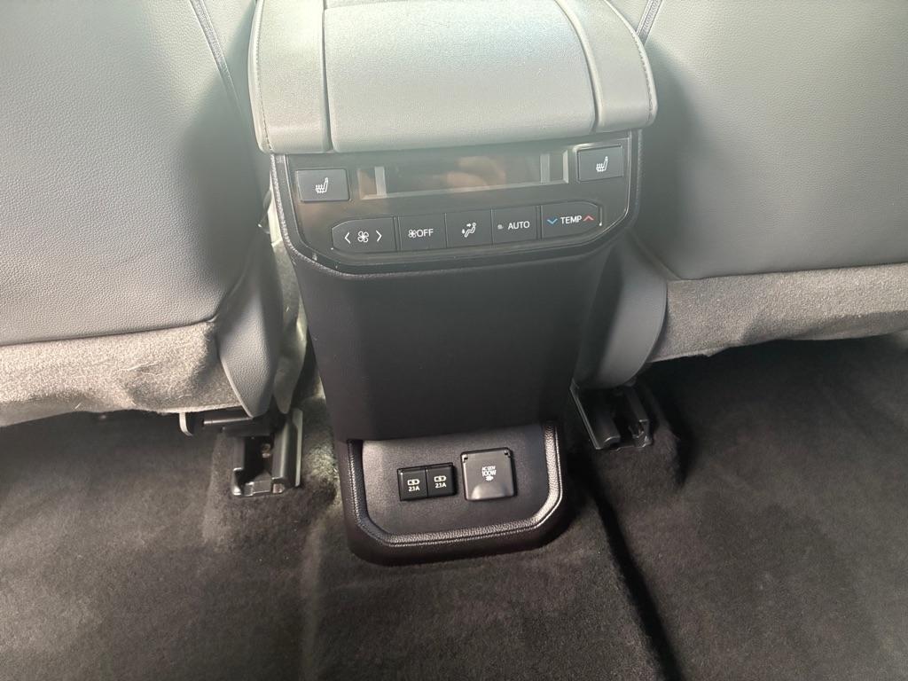Toyota Highlander  2021