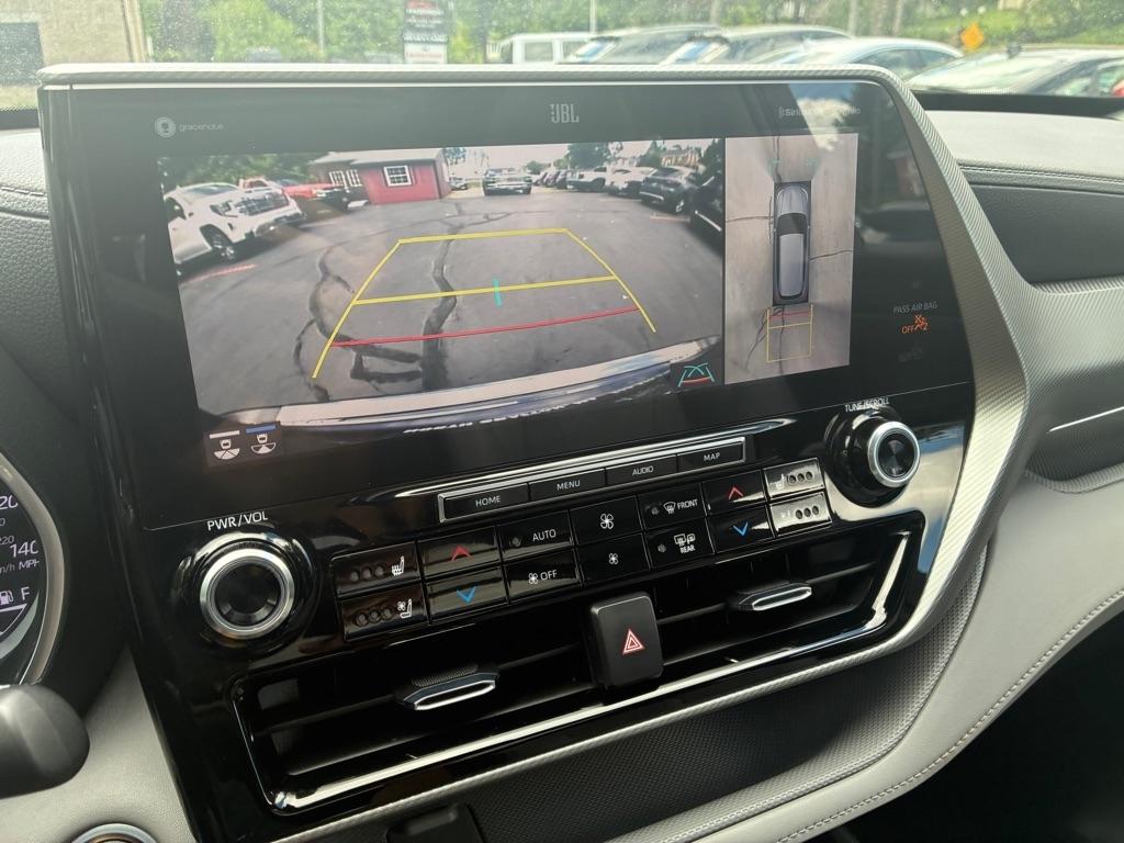 Toyota Highlander  2021