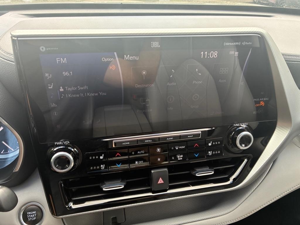 Toyota Highlander  2021
