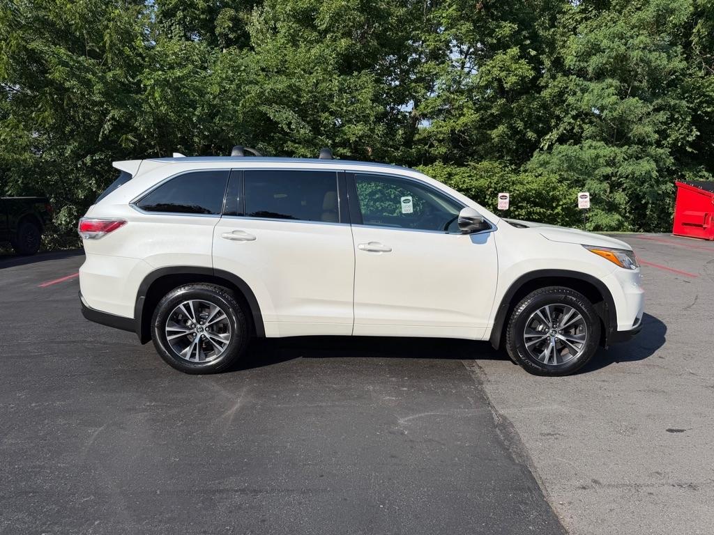Toyota Highlander  2016