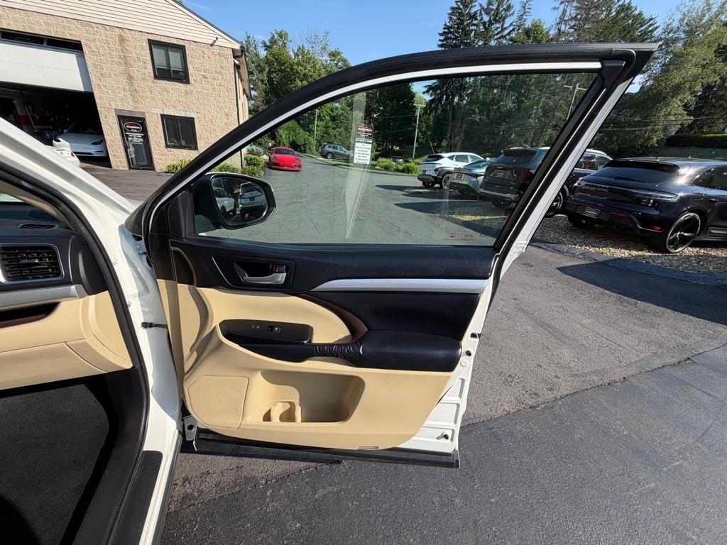 Toyota Highlander  2016