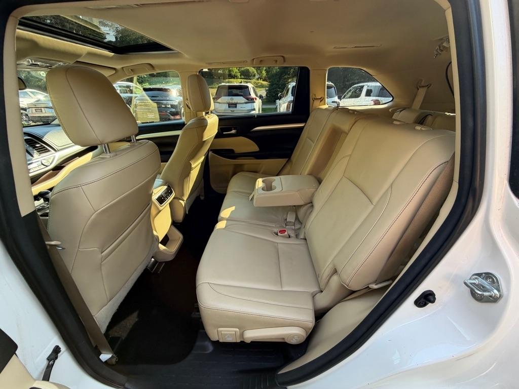 Toyota Highlander  2016