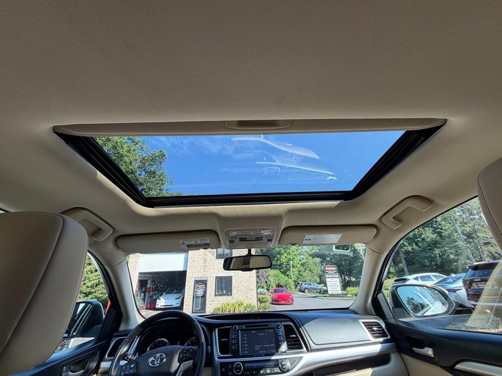 Toyota Highlander  2016