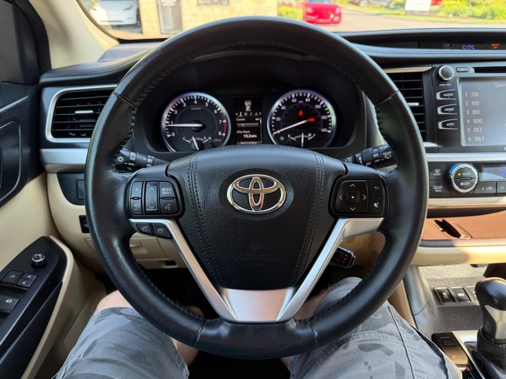 Toyota Highlander  2016