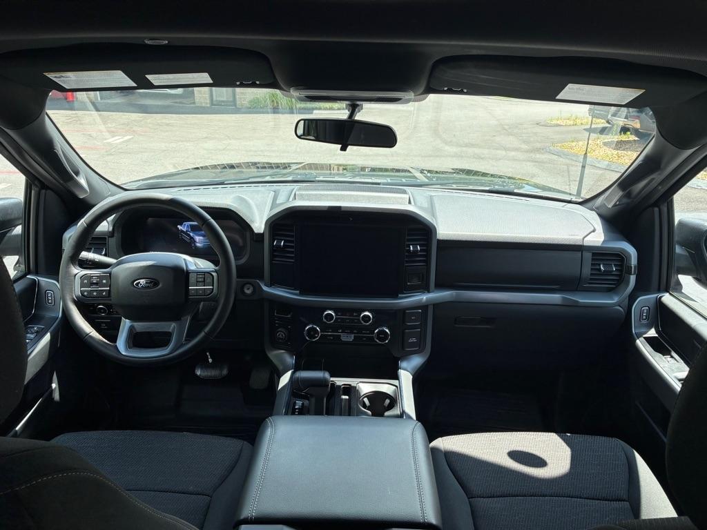 Ford F-150  2025