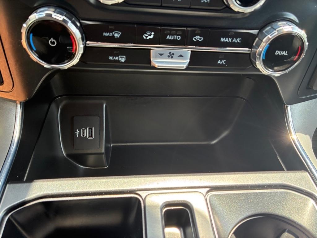 Ford F-150  2025