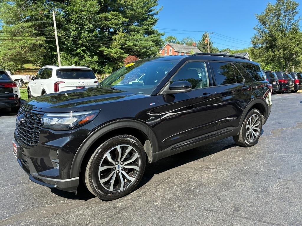 Ford Explorer  2025
