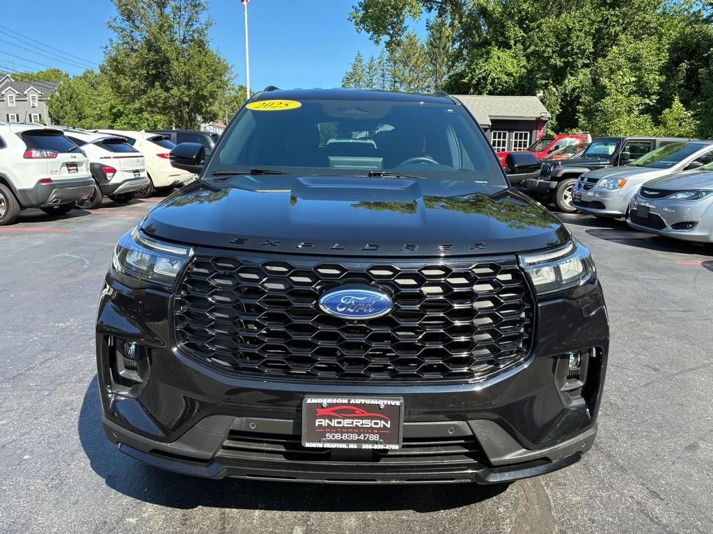 Ford Explorer  2025