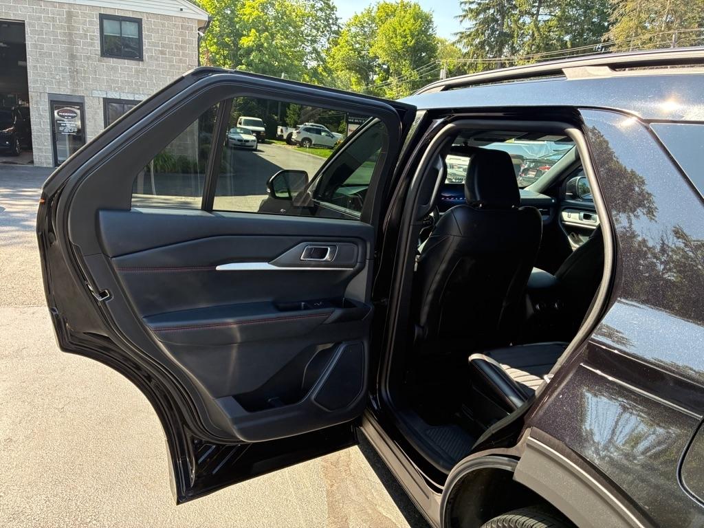 Ford Explorer  2025
