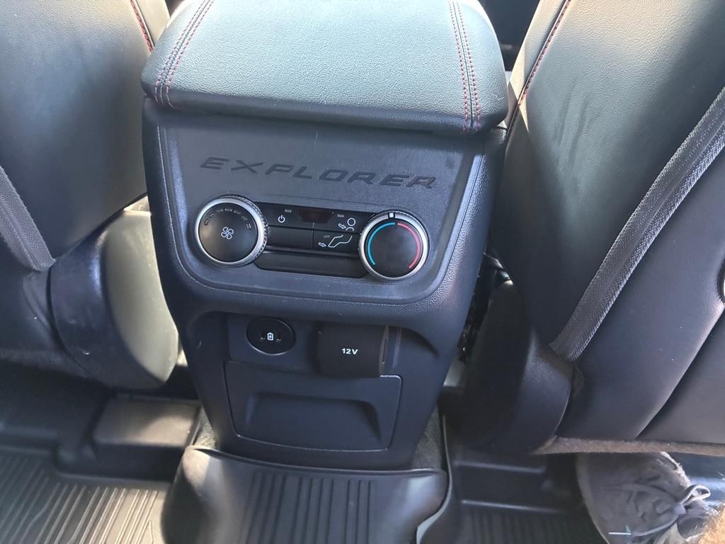 Ford Explorer  2025