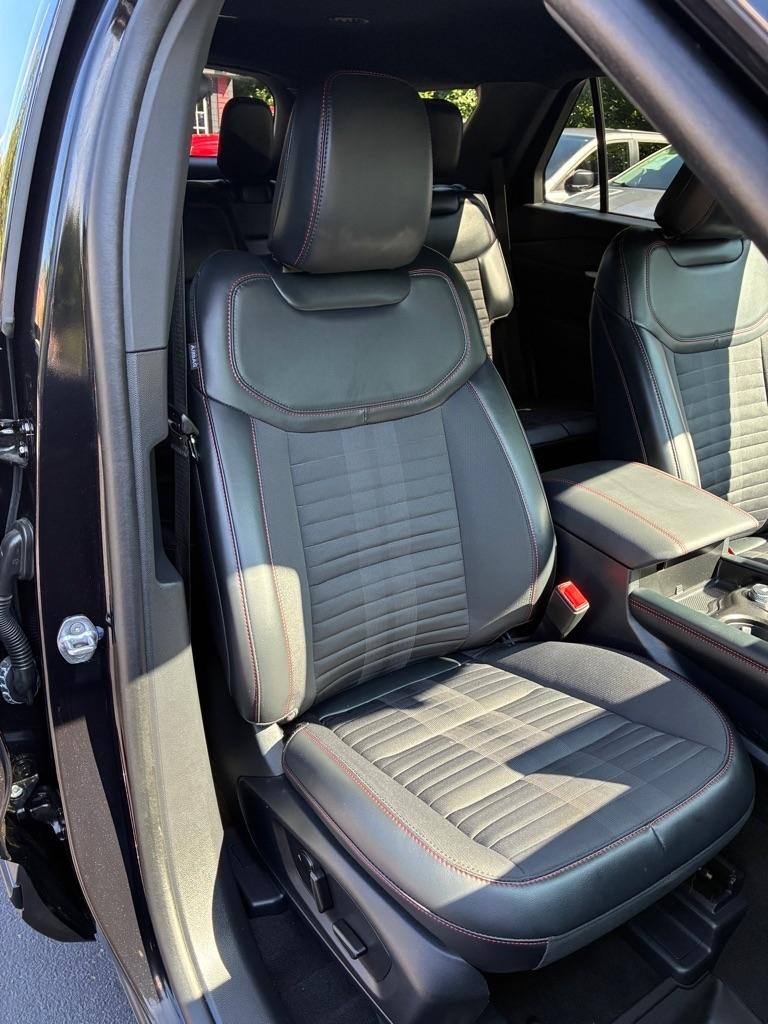 Ford Explorer  2025