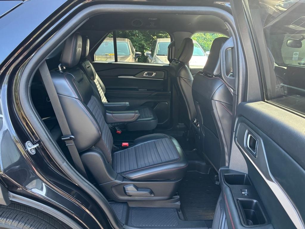 Ford Explorer  2025