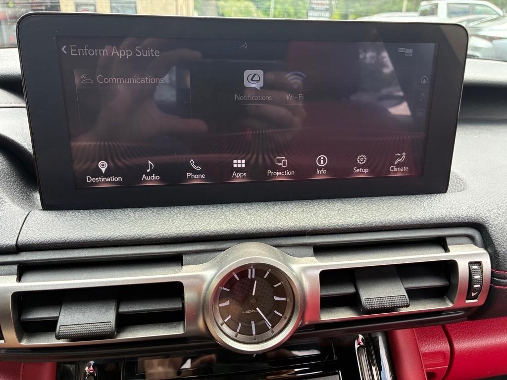 Lexus IS  2022