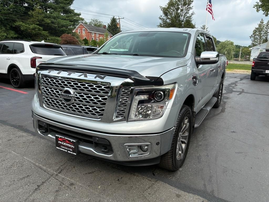 Nissan Titan  2017